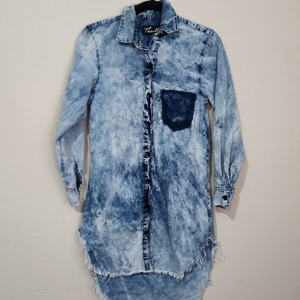 Thrill Shirt Dress Womens Size M  Distressed Frayed Light Wash Denim Flaw